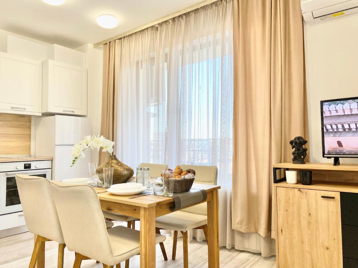 Central Apartment For 4 Guests Next To State Opera スタラ・ザゴラ エクステリア 写真